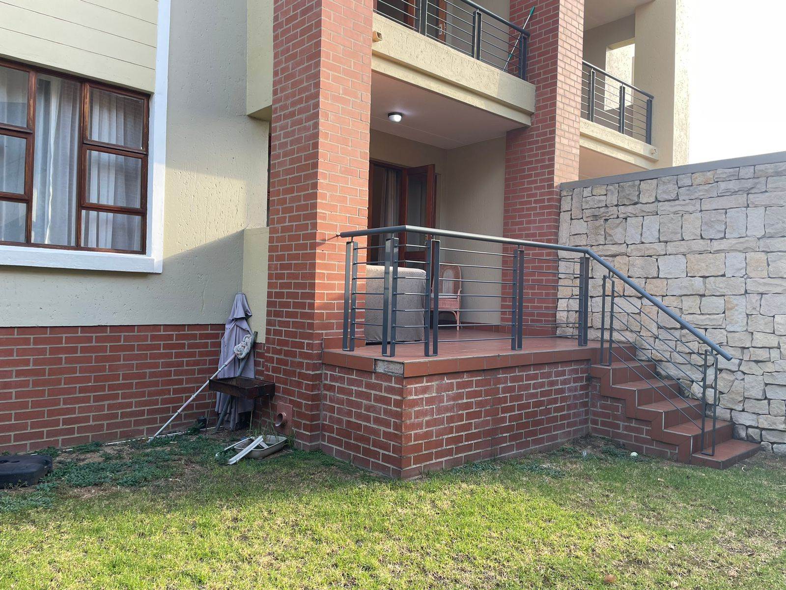 1 Bed Apartment in Douglasdale photo number 11