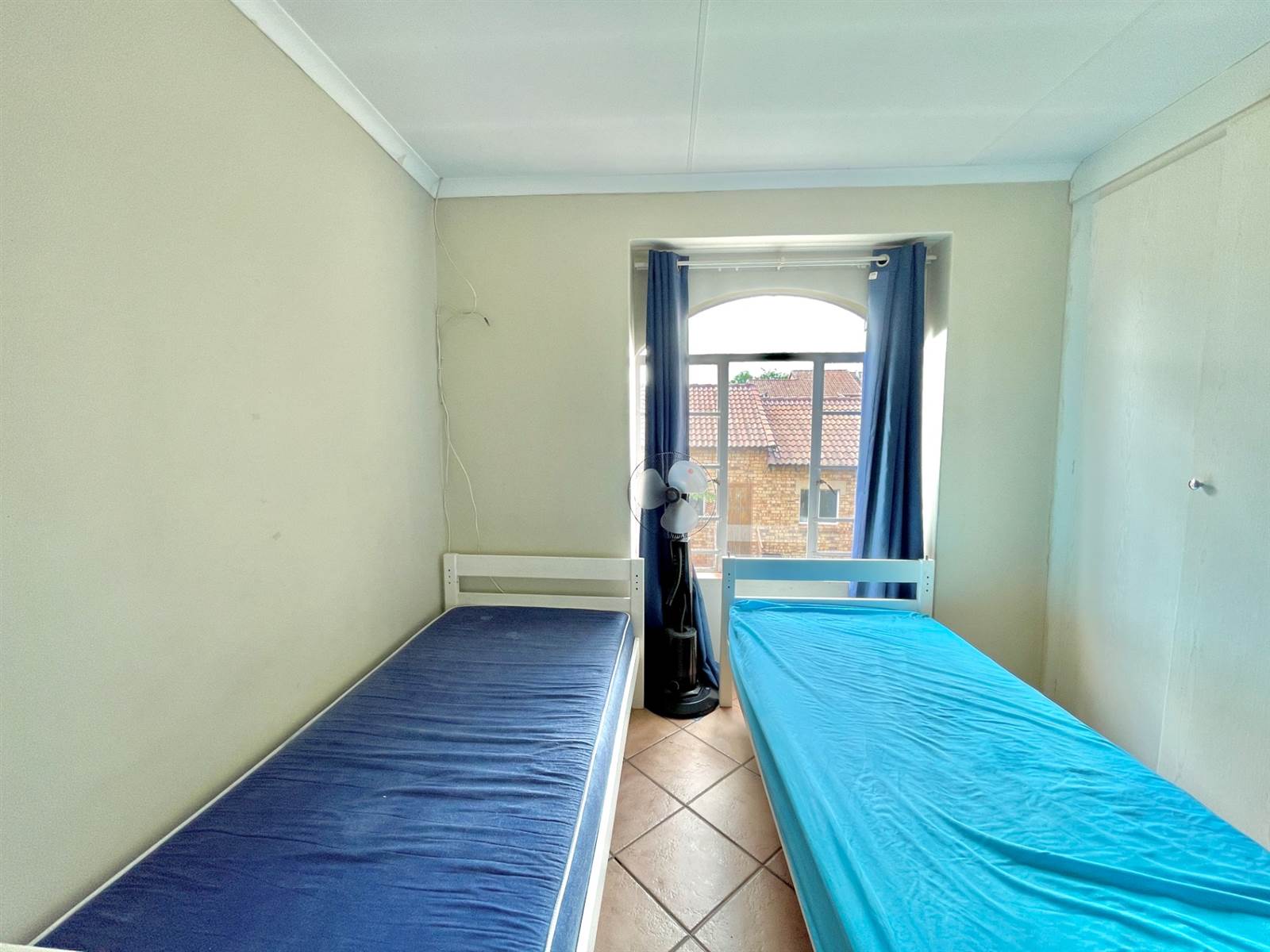 2 Bed Apartment in Mooikloof Ridge photo number 15