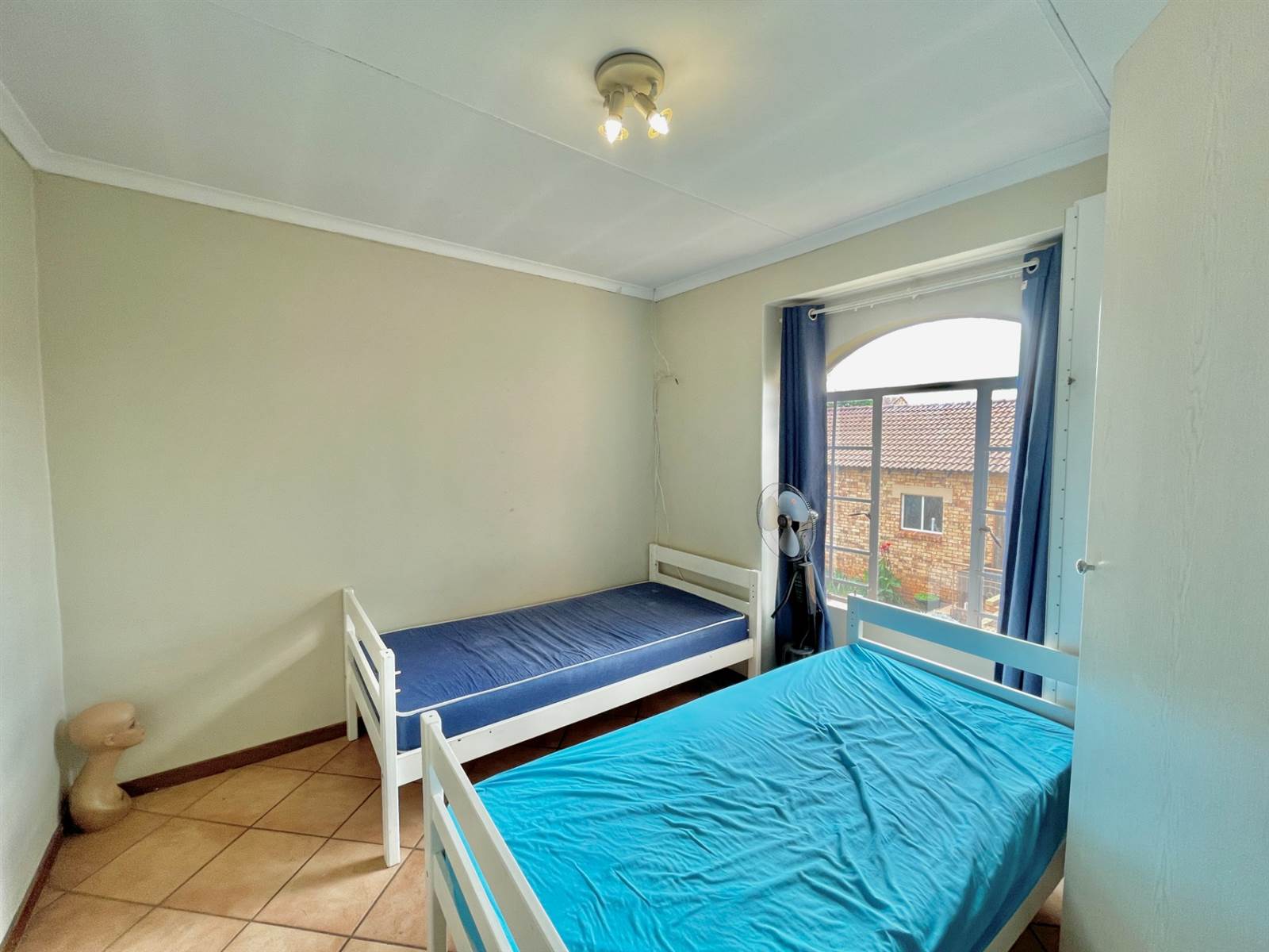 2 Bed Apartment in Mooikloof Ridge photo number 16