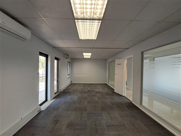 252 m² Office Space 252 m² Office Space