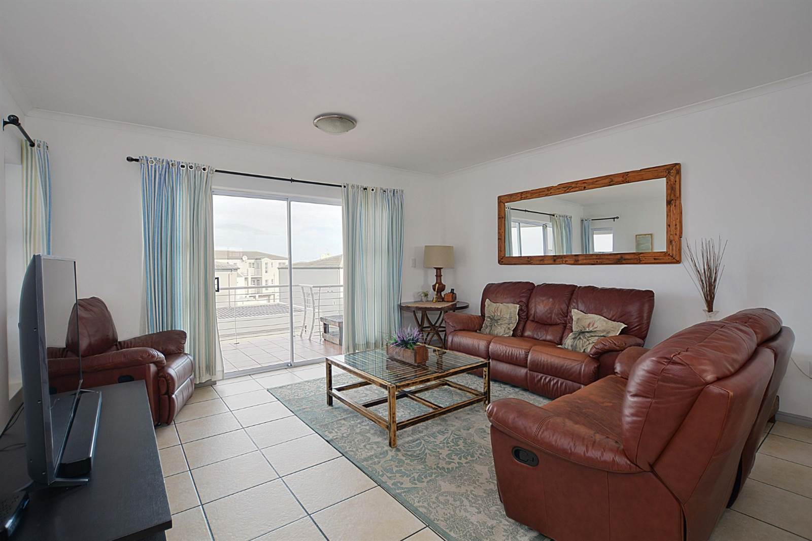 3 Bed Apartment in Big Bay photo number 5