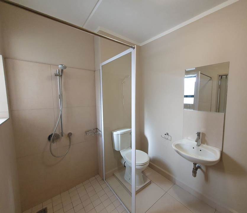 1 Bed Apartment in Pinelands photo number 7