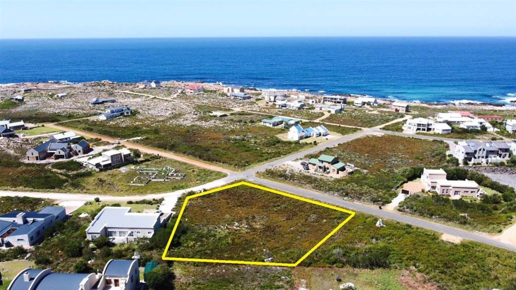 2778 m² Land available in Bettys Bay photo number 1