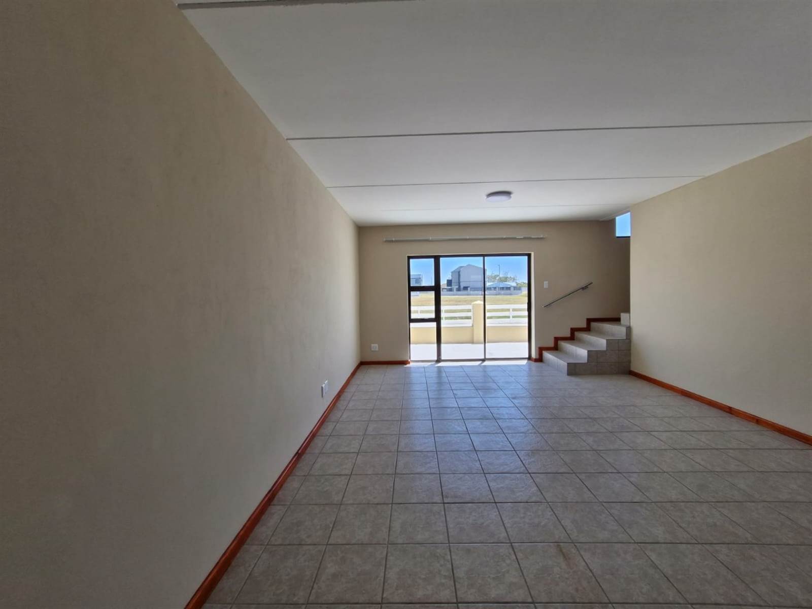 2 Bed Duplex in Parsons Vlei photo number 2