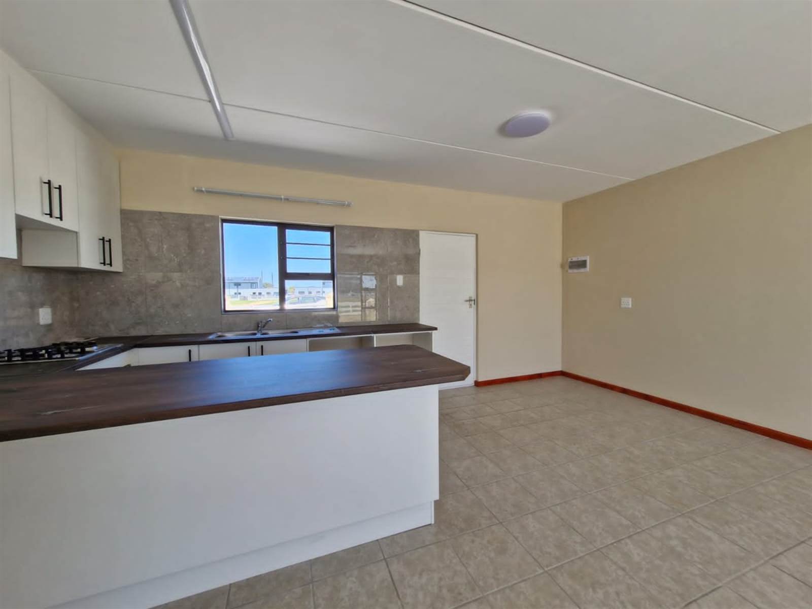 2 Bed Duplex in Parsons Vlei photo number 7