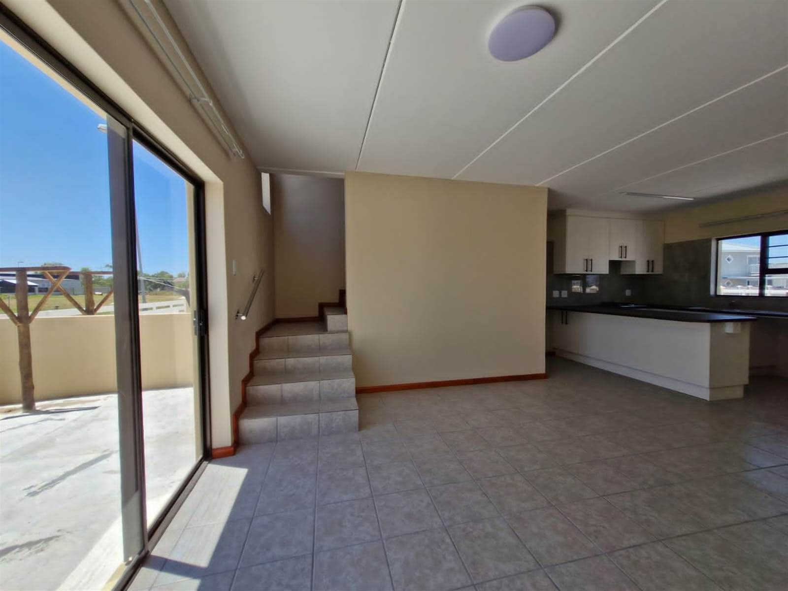 2 Bed Duplex in Parsons Vlei photo number 5