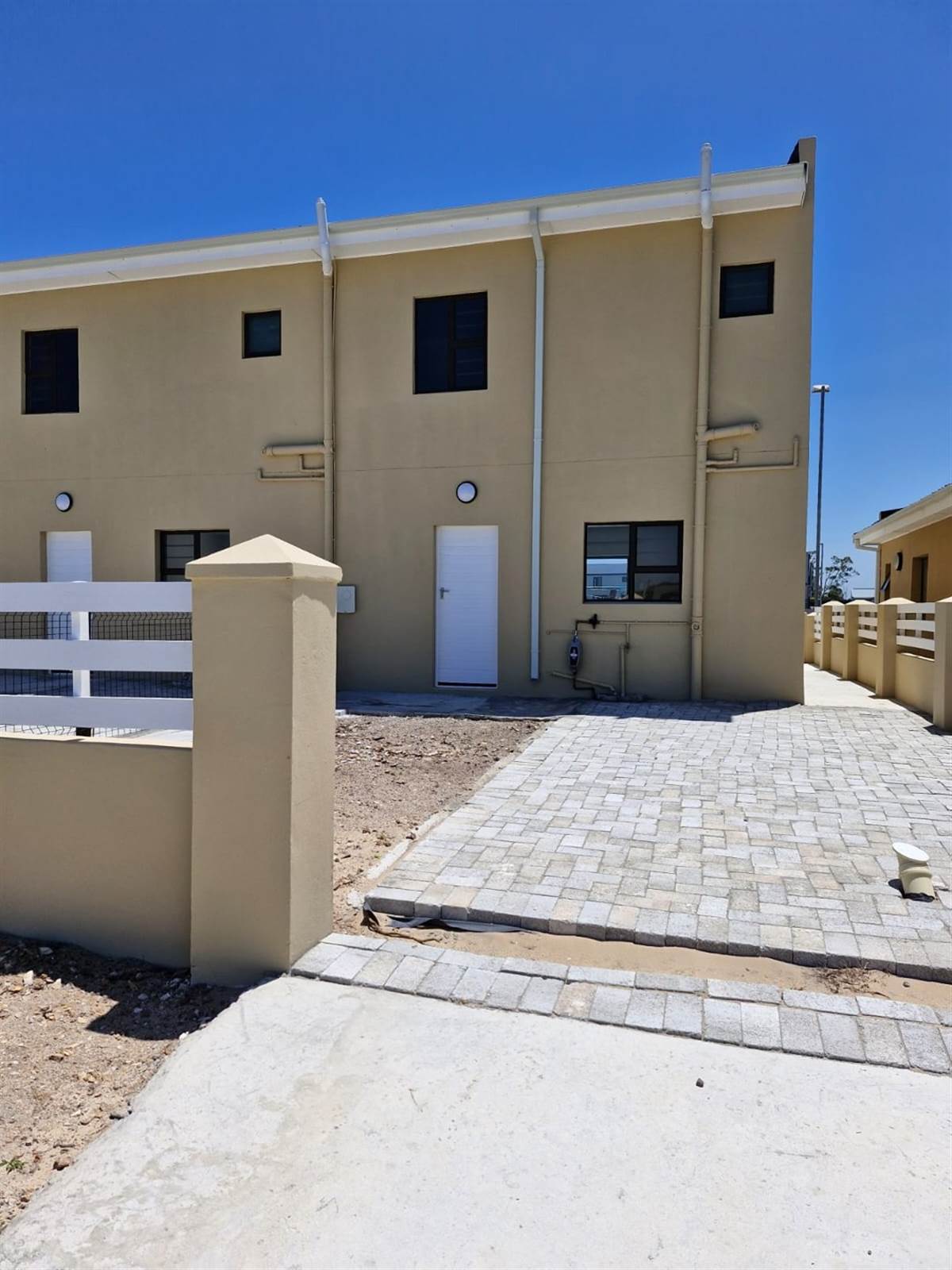 2 Bed Duplex in Parsons Vlei photo number 1