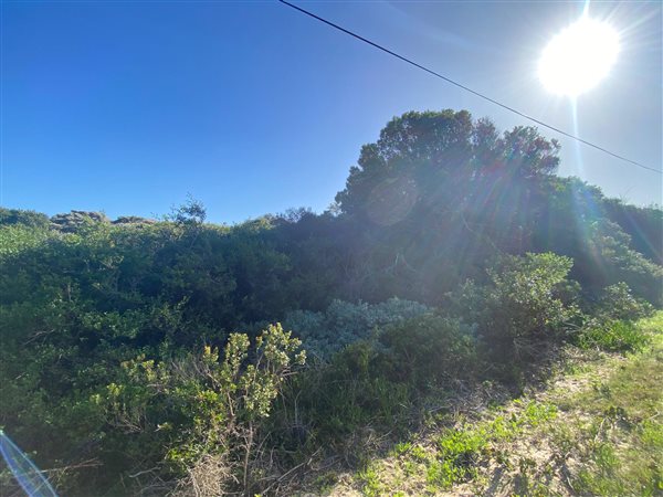 713 m² Land available in Paradise Beach
