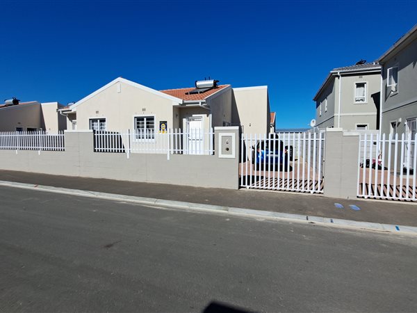 2 Bed Townhouse in Parklands
