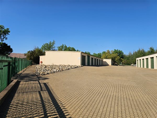 33 m² Industrial space 33 m² Industrial space