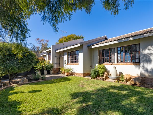 3 Bedroom Townhouse 3 Bedroom Townhouse