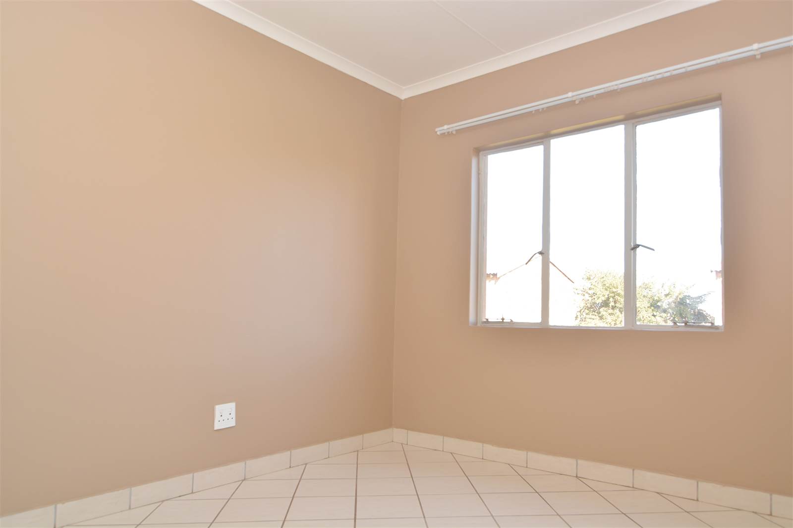 2 Bed Apartment in Protea Glen photo number 8