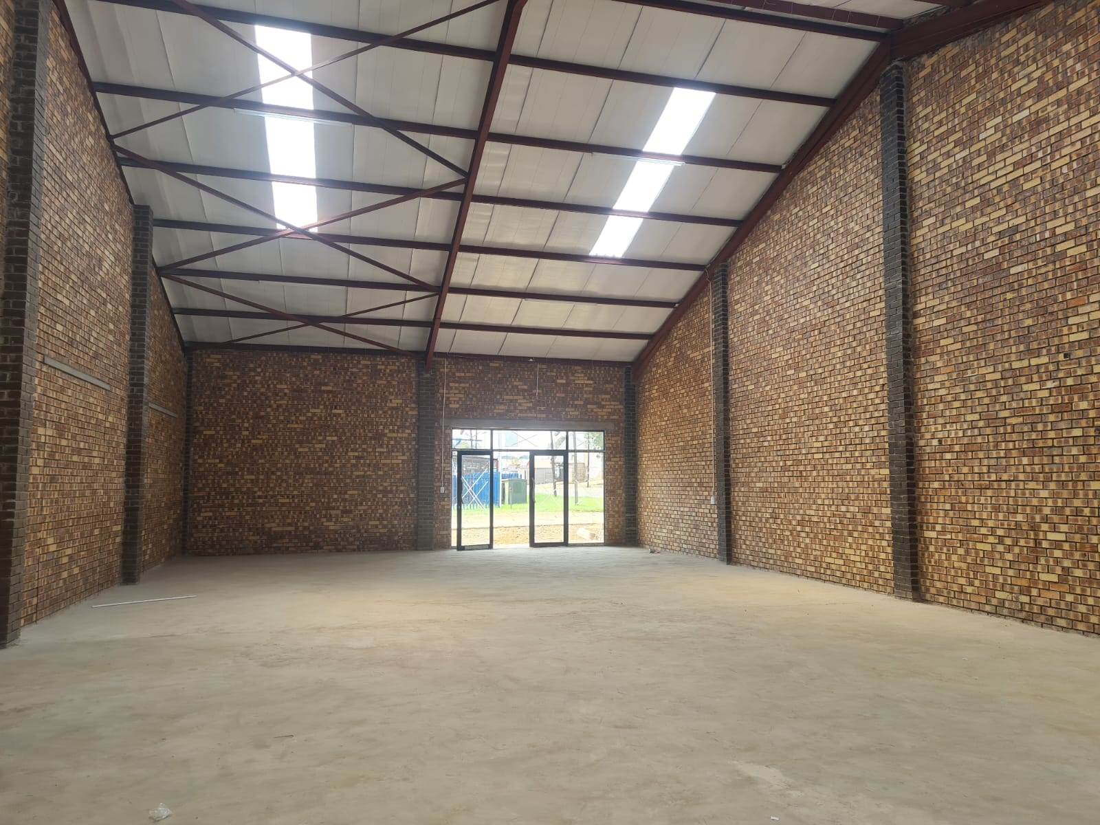 200  m² Commercial space in Lydenburg photo number 5