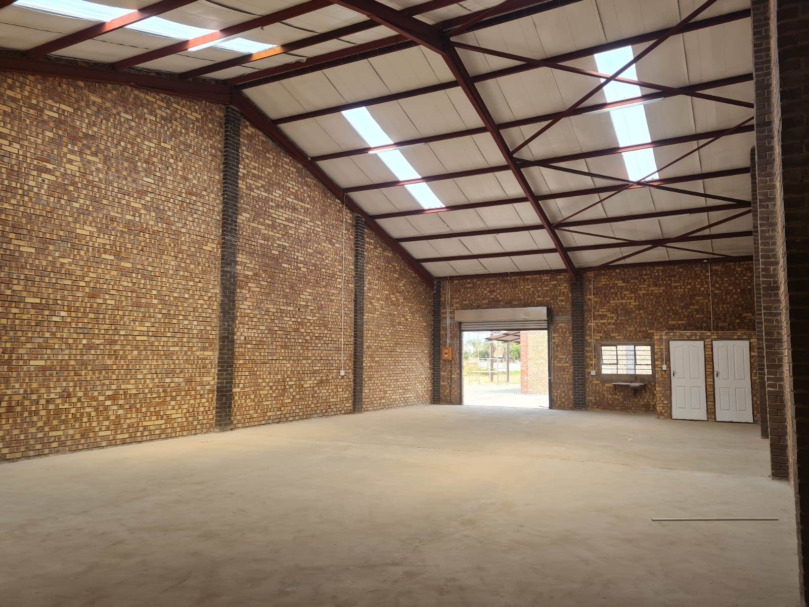 200  m² Commercial space in Lydenburg photo number 6