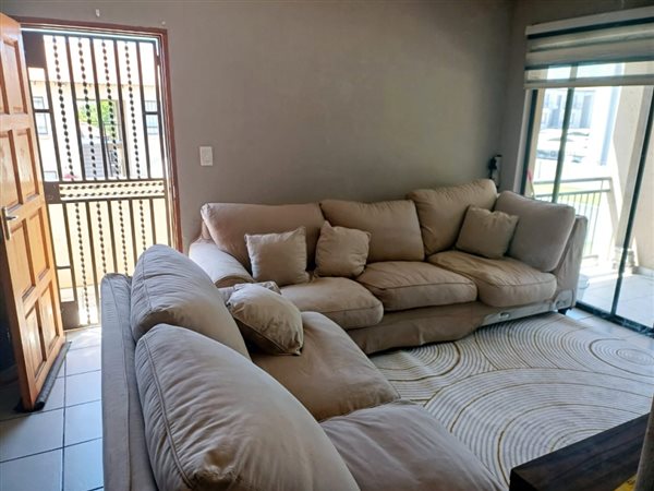 2 Bedroom Townhouse 2 Bedroom Townhouse