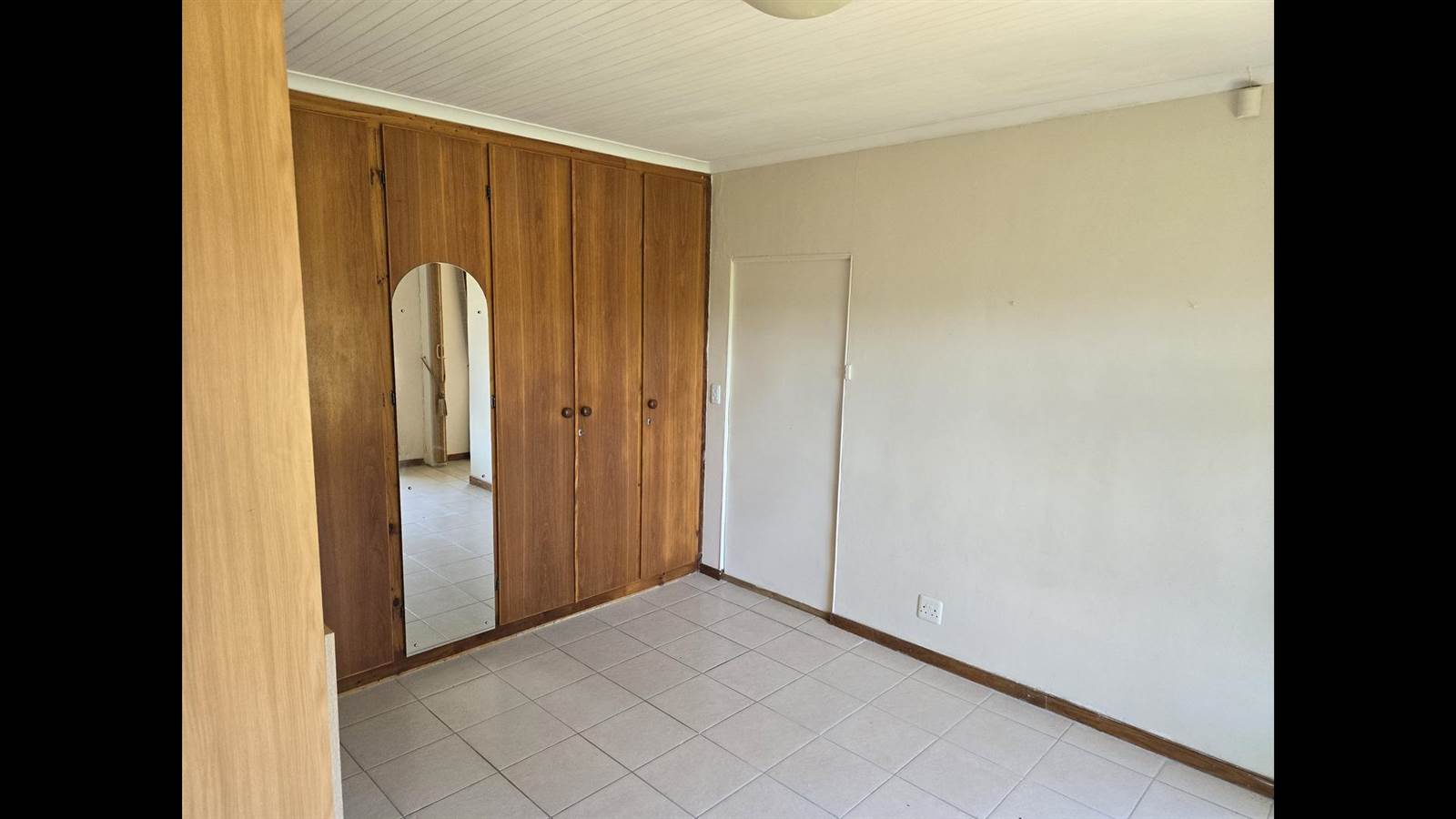 1 Bed Apartment in Knysna Heights photo number 7