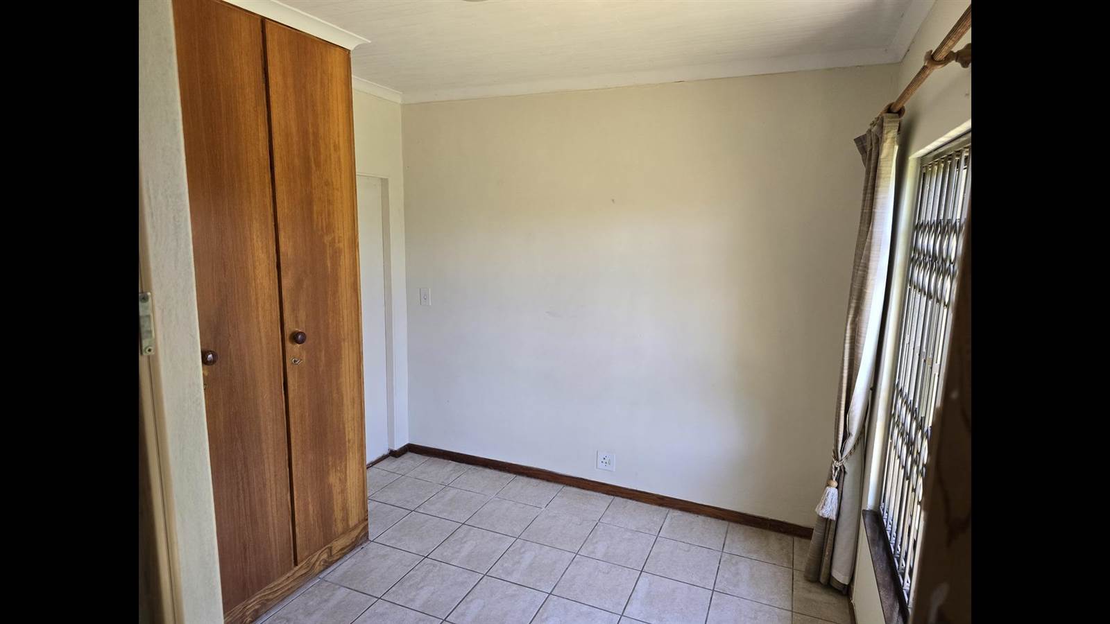 1 Bed Apartment in Knysna Heights photo number 9