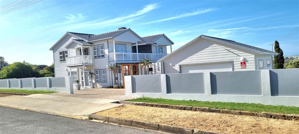 5 Bed House in Bredasdorp photo number 1