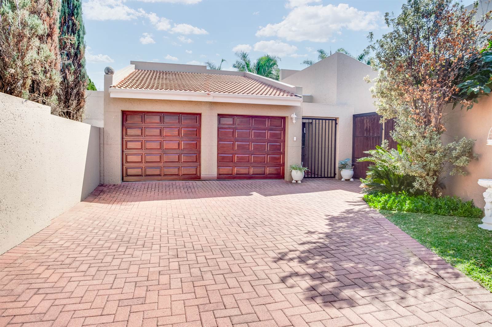 2.5 Bed Cluster in Douglasdale photo number 30