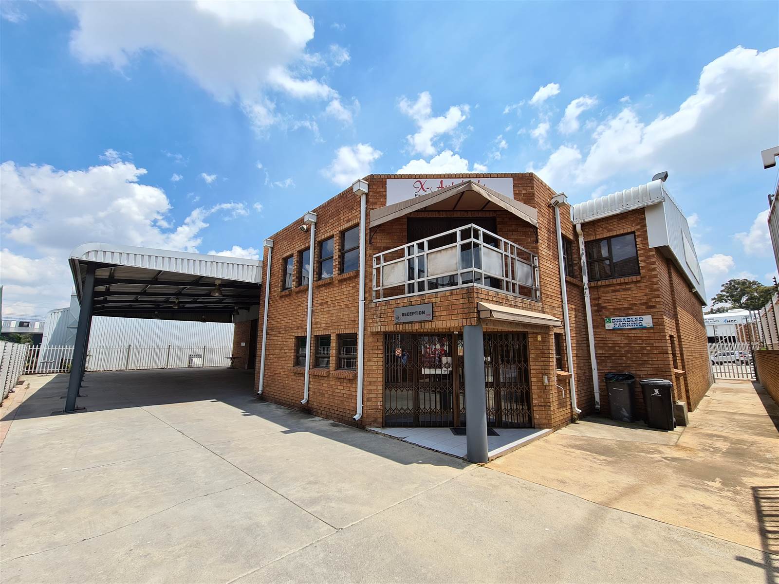 680  m² Industrial space in Greenhills photo number 1