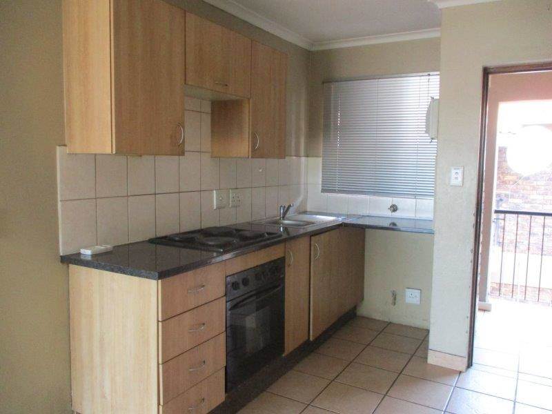 2 Bed Apartment in Witfield photo number 14