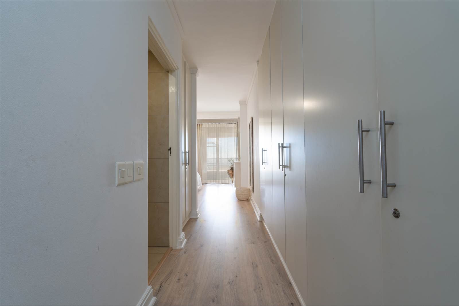 4 Bed Apartment in Mouille Point photo number 12
