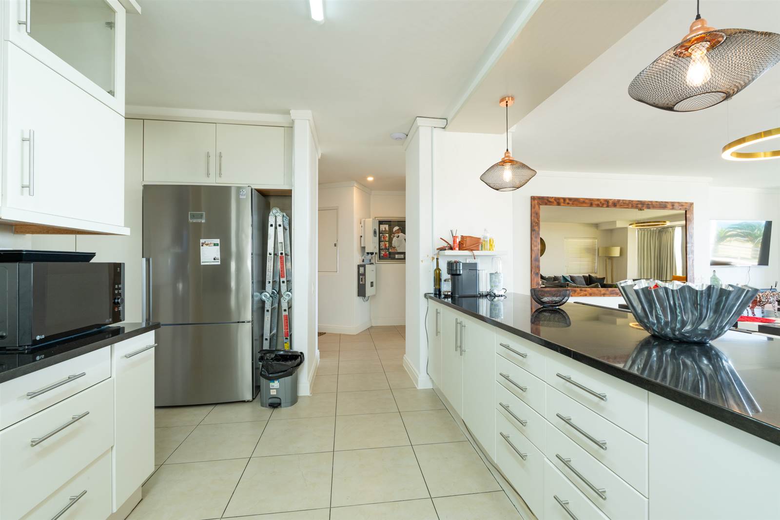 4 Bed Apartment in Mouille Point photo number 8
