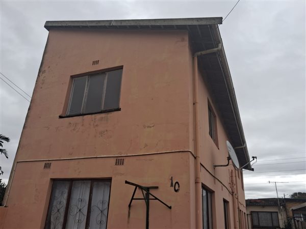 5 Bedroom House 5 Bedroom House