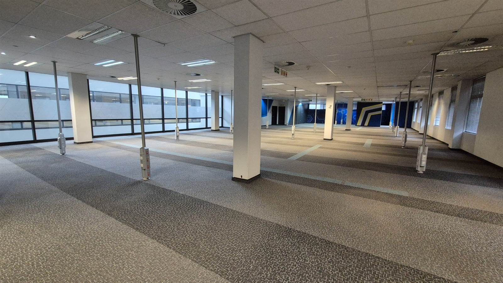 2793  m² Office Space in Menlyn photo number 17