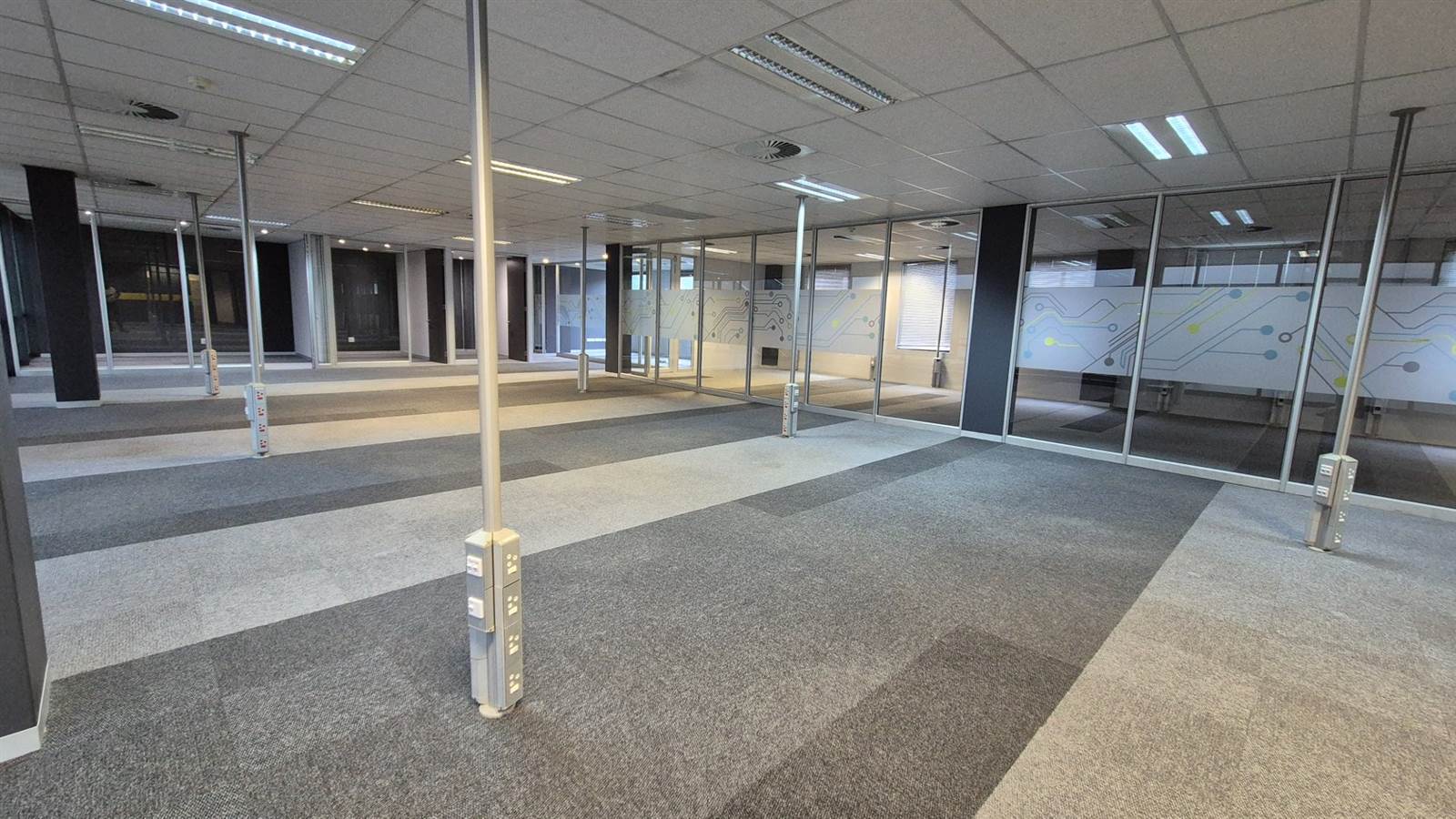 2793  m² Office Space in Menlyn photo number 11