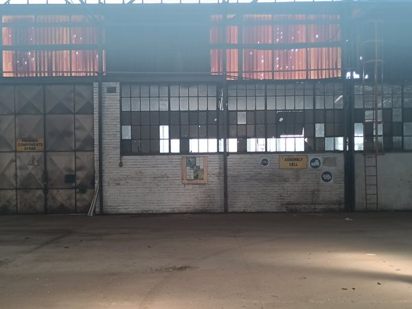 4 000 m² Industrial space 4 000 m² Industrial space