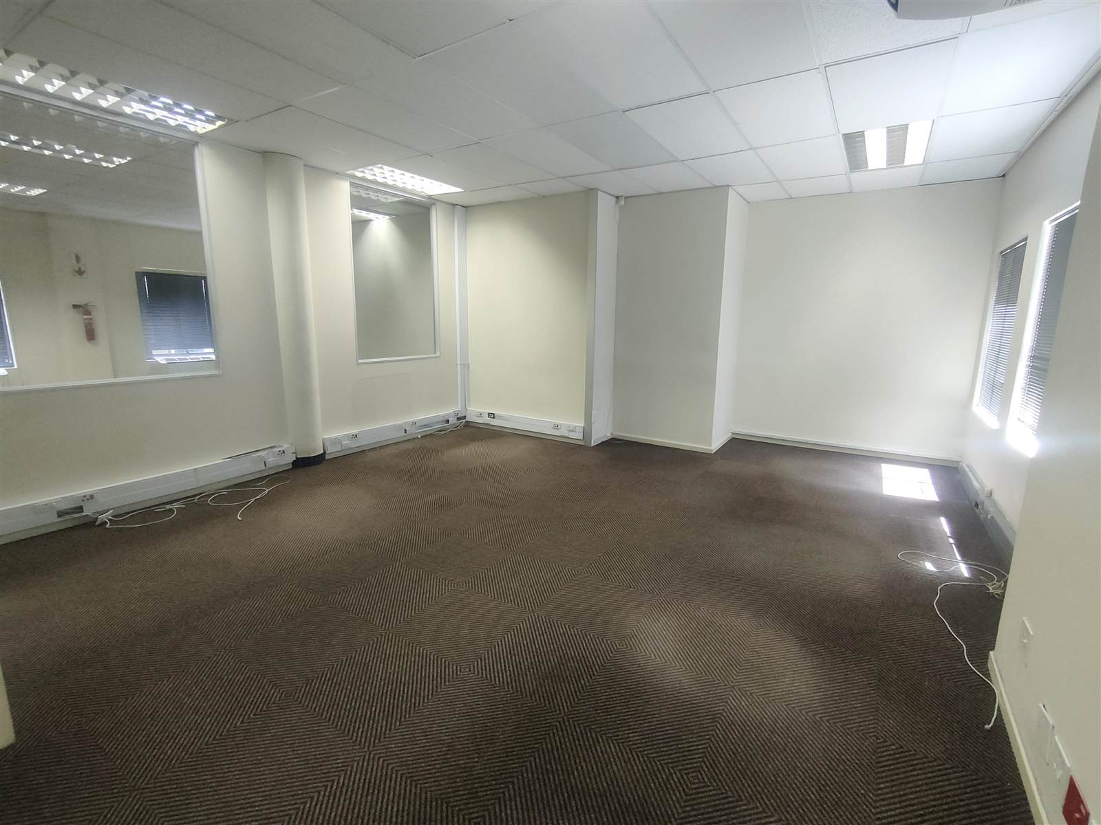 877  m² Commercial space in Tyger Valley photo number 26