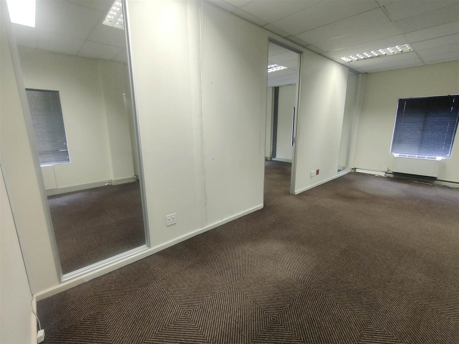 877  m² Commercial space in Tyger Valley photo number 27