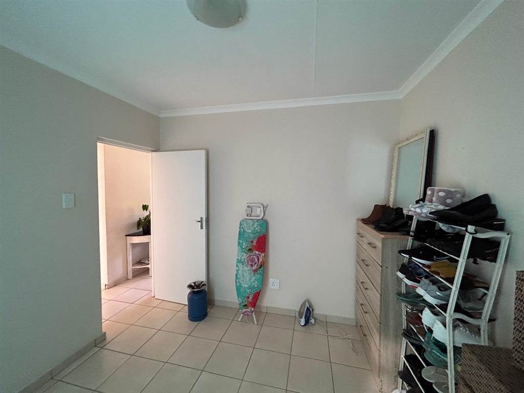 2 Bed Townhouse in Shelly Beach photo number 17