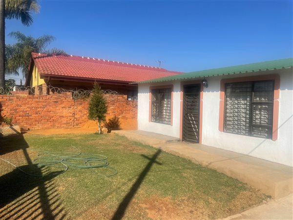 2 Bedroom House 2 Bedroom House