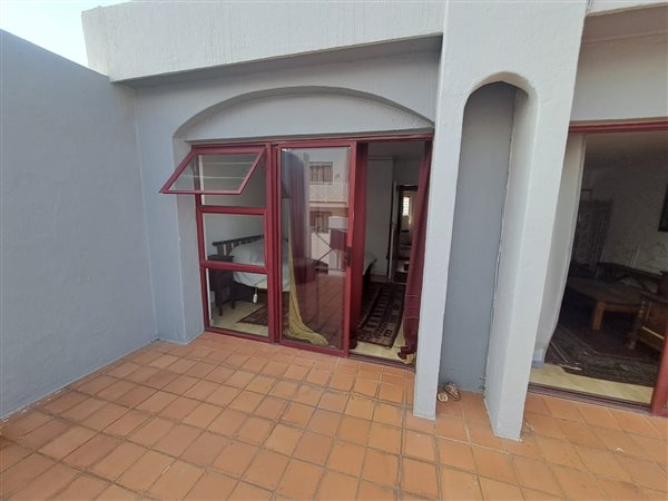 2 Bed Apartment in Northcliff