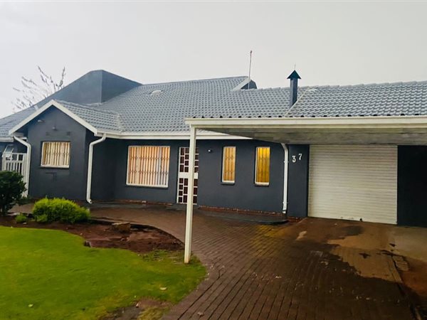 4 Bed House in Welgedacht