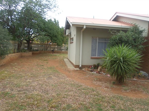 1 Bedroom Flat 1 Bedroom Flat