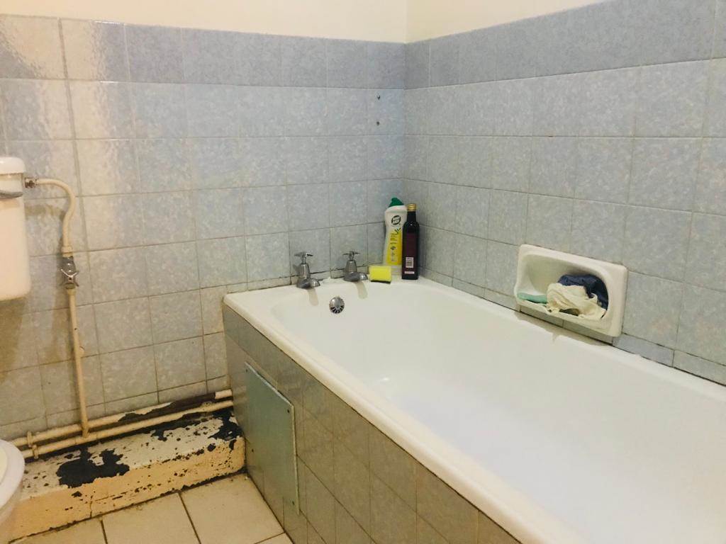 1 Bed Flat in Empangeni Central photo number 5