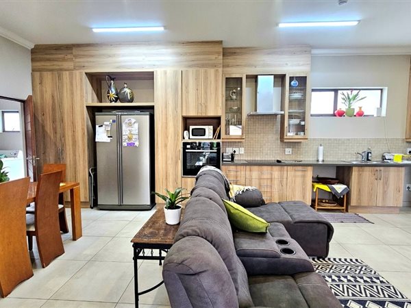 2 Bedroom House 2 Bedroom House