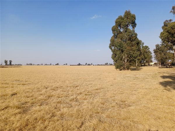 8.9 ha Land available in Delmas