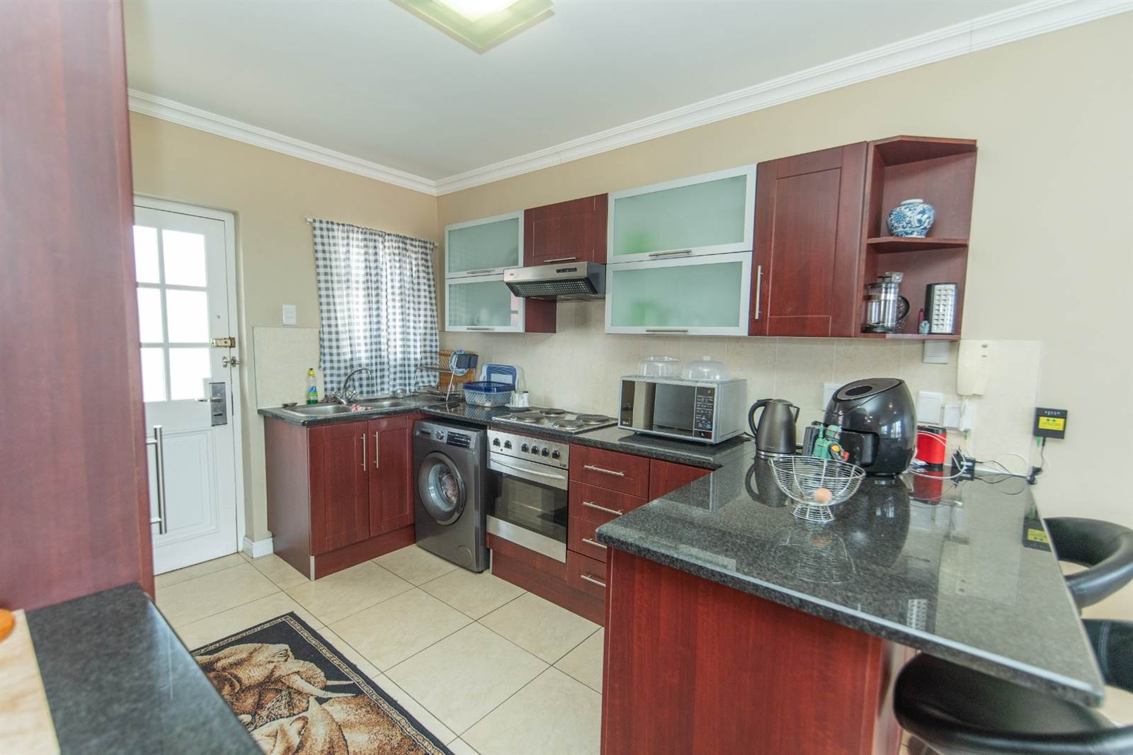 3 Bed Apartment in Walmer Heights photo number 9