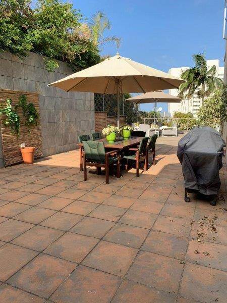 3 Bed Townhouse in Umhlanga Rocks photo number 1