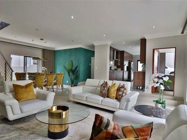 4 Bedroom Townhouse 4 Bedroom Townhouse