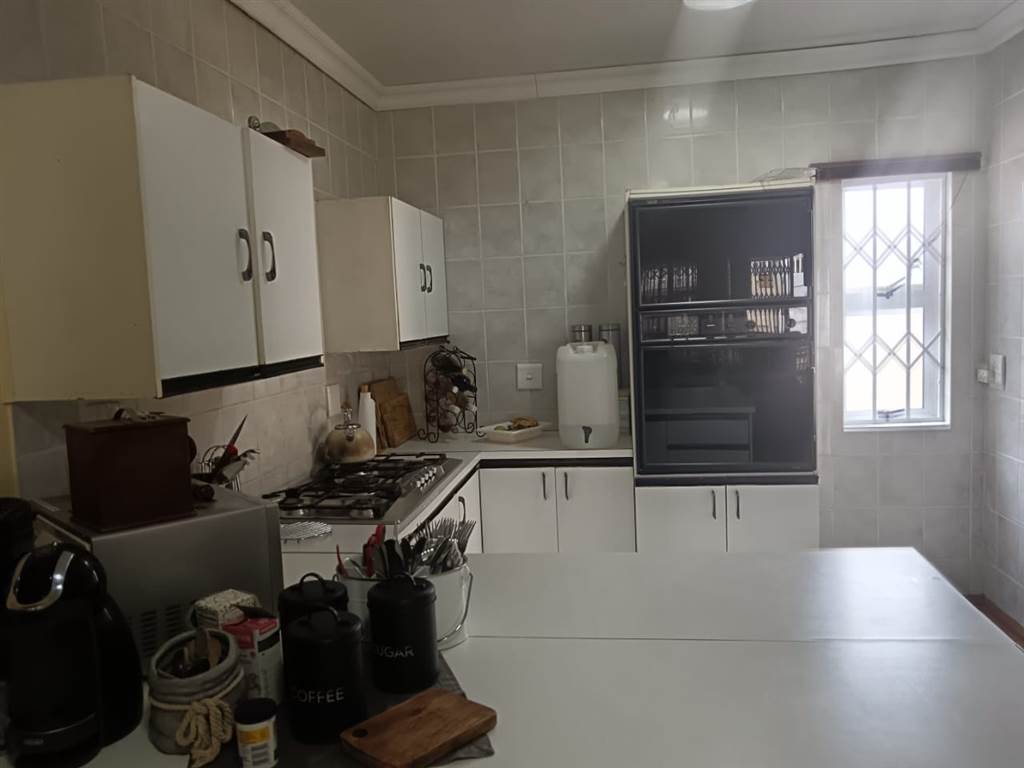 3 Bed Townhouse in Riebeeckstad photo number 17