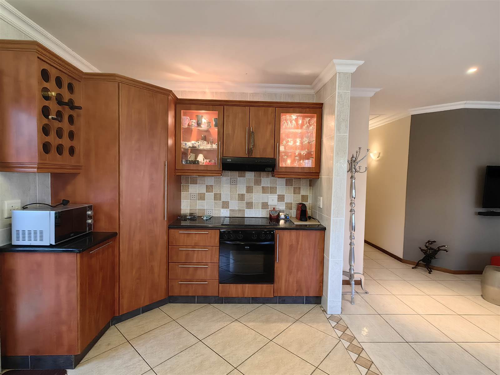 3 Bed Townhouse in Scottburgh Central photo number 6