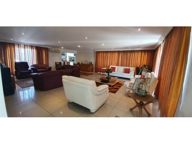 3 Bed House in Umhlanga Rocks photo number 3