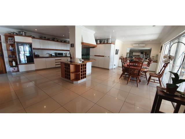3 Bed House in Umhlanga Rocks photo number 4