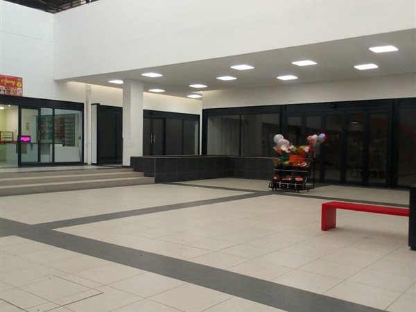 130  m² Retail Space