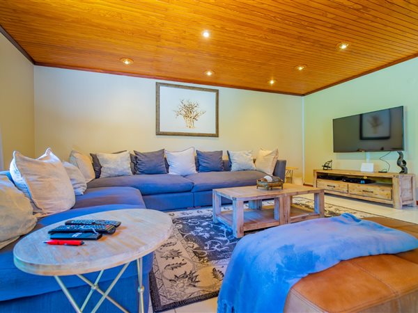 2 Bedroom Townhouse 2 Bedroom Townhouse